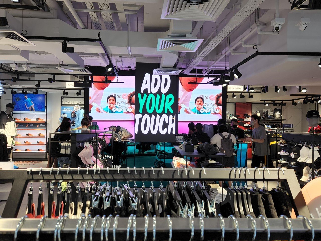 Esprit Digital’s “LUMOS” technology illuminates PUMA Singapore’s award-winning retail flagship