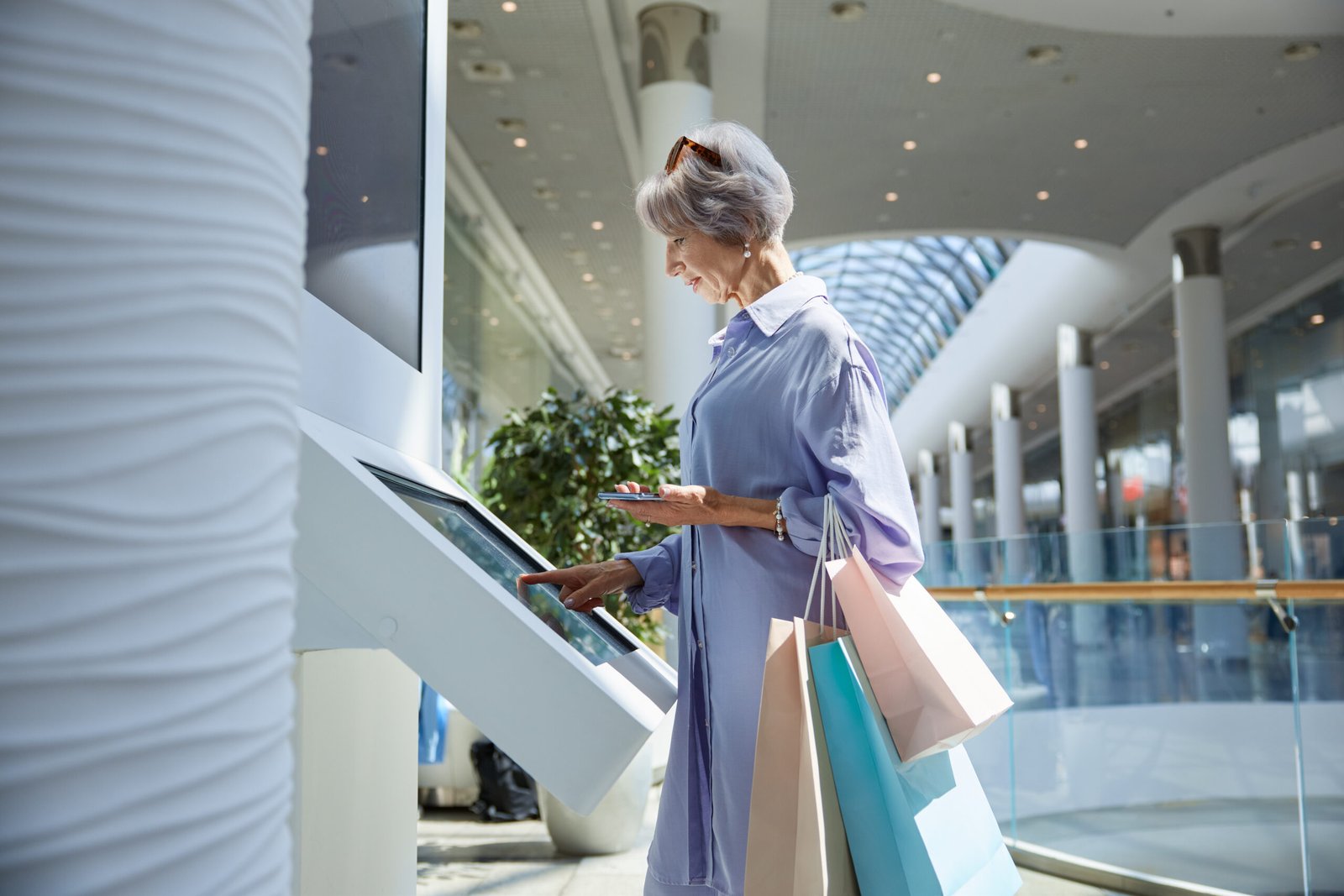 Why IT Teams are Rethinking Commercial Displays